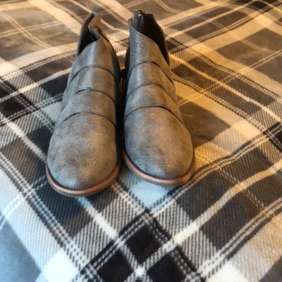 Bootie - Picture 4 of 6